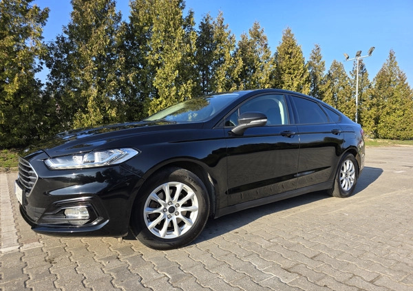 Ford Mondeo cena 62361 przebieg: 160000, rok produkcji 2019 z Kielce małe 407